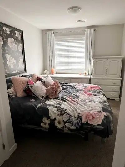 Unfurnished (photos show current tenant’s furniture) Bright and open 1-bedroom basement suite availa...