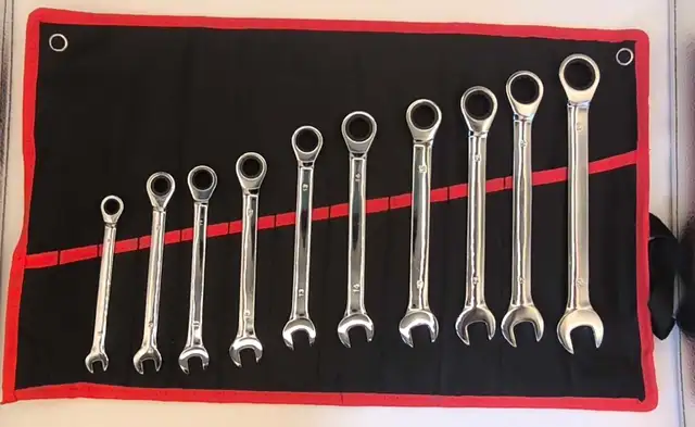 10-Piece Ratcheting Combination Wrench Set | Metric | CR-V Steel in Hand Tools in City of Toronto - Image 9