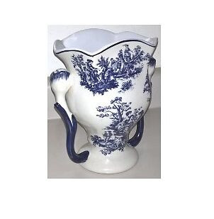 Antique French Porcelain Renaissance Blue & White Vase in Arts & Collectibles in Oshawa / Durham Region - Image 2