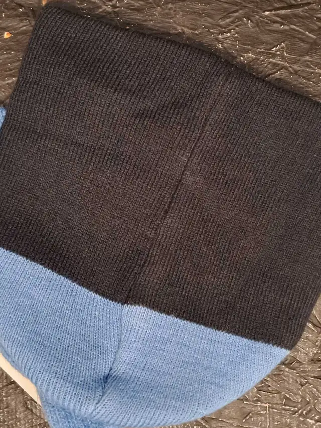 NEW Messi Boys 2pc Toque and Mitten Set; L/XL in Kids & Youth in Calgary - Image 3
