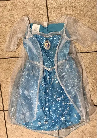 Costume d’Halloween Elsa de Frozen Pour Filles/Children Halloween Elsa Costume of Frozen Grandeur: 4...