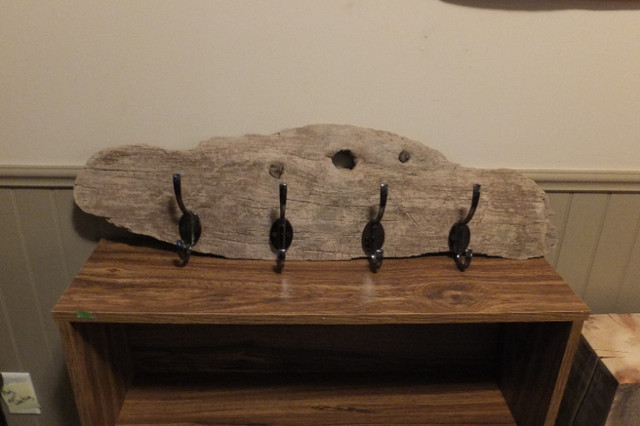 Rustic Coat Racks in Home Décor & Accents in Ottawa