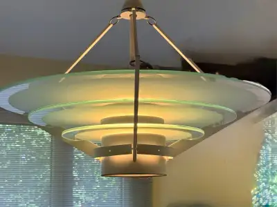 Look how famous this beautiful vintage light is. It was on the television show Coach. There it is in...