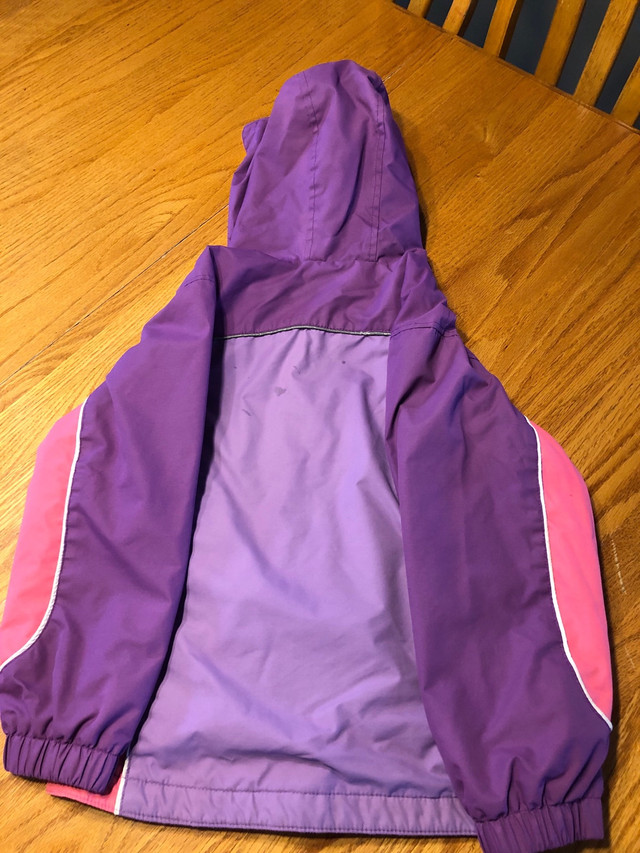 Girls size 6-7 yrs old spring/fall jacket  in Kids & Youth in Red Deer - Image 2