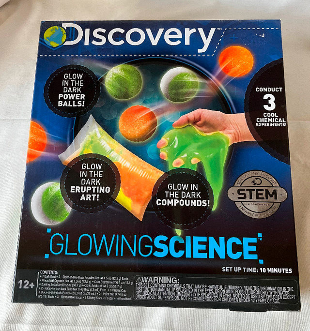 DISCOVERY SCIENCE KIT, NEW IN BOX in Toys & Games in Kamloops
