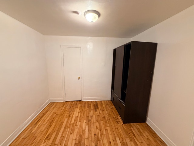 Appartement 4 1/2 avec électros à louer sur la rue Darling — photo 2