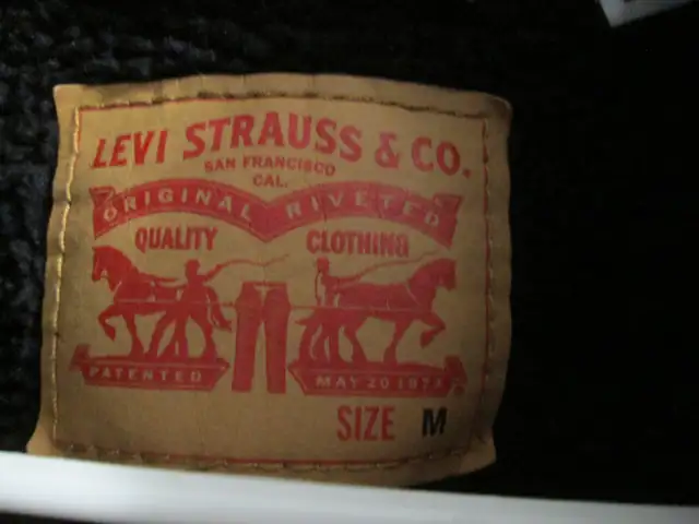 Levi Strauss jacket in Men's in North Bay - Image 4