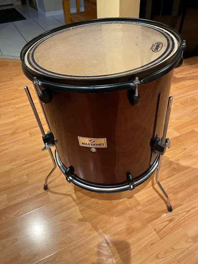 FLOOR TOM EXCELLENT CONDITION in Drums & Percussion in Oshawa / Durham Region - Image 3