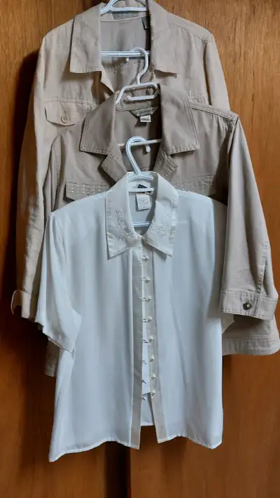 Blouse cream (2) Jackets