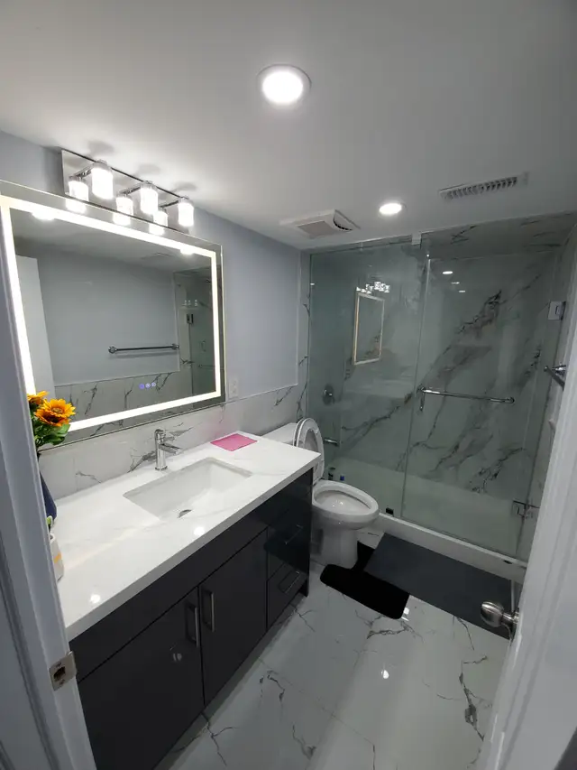 1 Bed 1 Bath Townhouse - Furnished room available in Room Rentals & Roommates in City of Toronto - Image 6