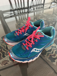 Saucony Ride 7 Running Shoes