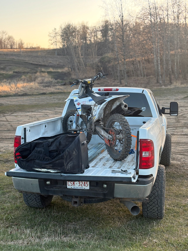 sxf250 2023 in Dirt Bikes & Motocross in Red Deer - Image 2