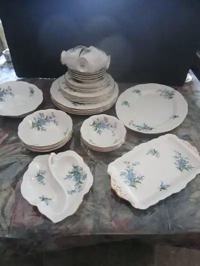 Royal Albert FORGET-ME-NOT fine bone china set for 4, View more