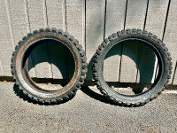 Knobby motorcycle tires