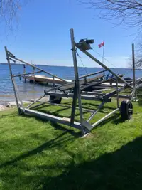 Boat Lift 3000 lbs - Battery Powered 
