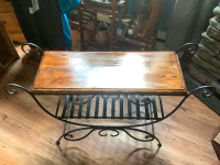 Table antique de 36"long, 24"haut & 11"large, fer forgé & bois