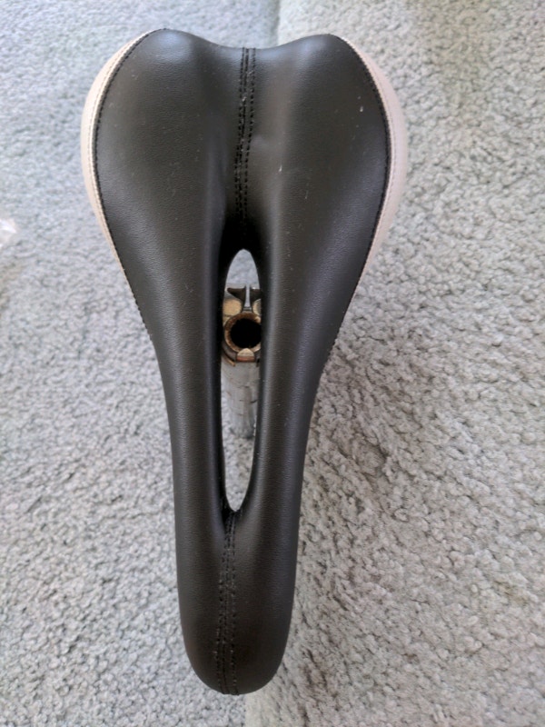 Giant Bike Seat/ Saddle Frames & Parts Calgary Kijiji
