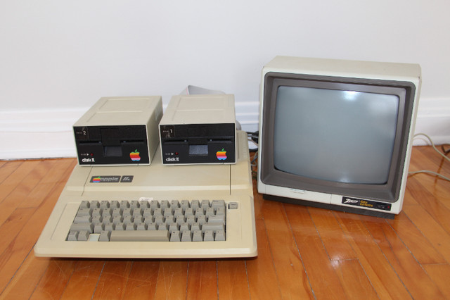 Ordinateur et imprimante Apple Vintage in Desktop Computers in City of Montréal - Image 4