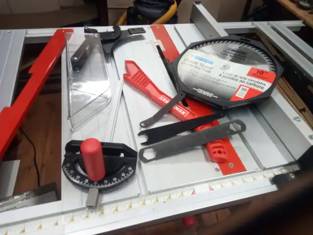 Sears Craftsman 10 inch table saw and support stand in Power Tools in Peterborough - Image 4