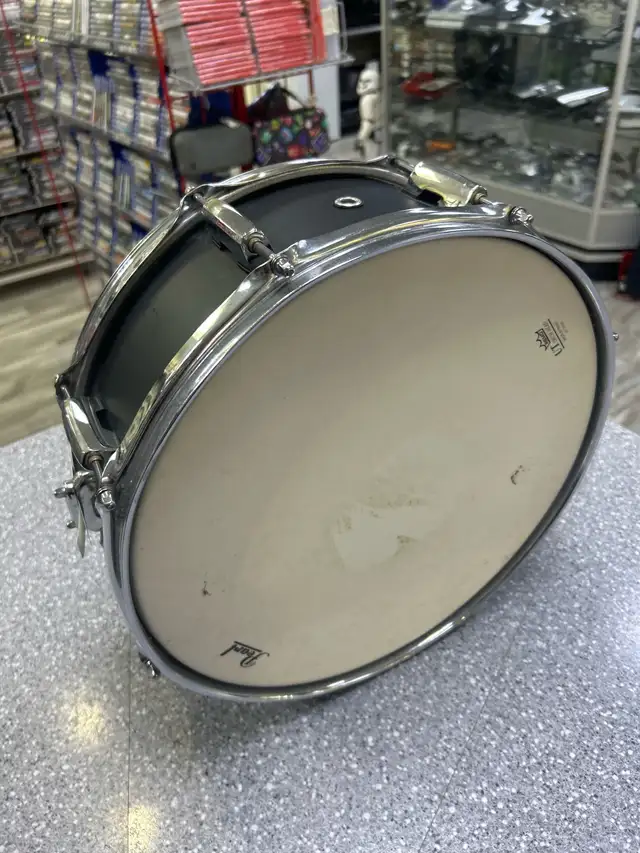 Pearl Modern Utility Snare in Drums & Percussion in Oshawa / Durham Region - Image 3
