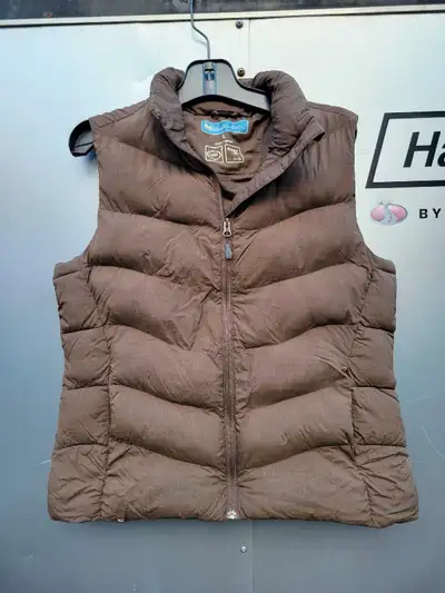 Ladies Wind River winter vest in good shape size Large, View more