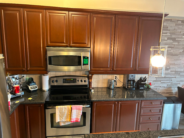 Full kitchen for sale in Cabinets & Countertops in Markham / York Region