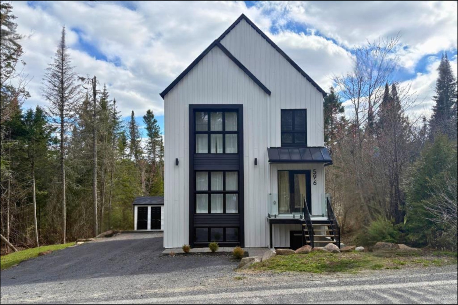 Superbe 3 ½ rez-de-jardin haut de gamme à Ste-Agathe-des-Monts — photo 1