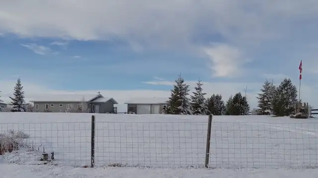 5 ACRES just south of ROSALIND Alberta 780.888.7011