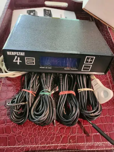 Herpstat 4 professional thermostat with 4 Probes. , View more