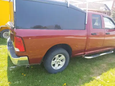 I have a 6.4 construction topper in good shape all locks work. 1500 obo.