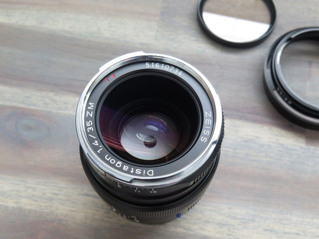 Carl Zeiss Distagon 35mm f1.4 ZM Lens  in Cameras & Camcorders in Edmonton - Image 2