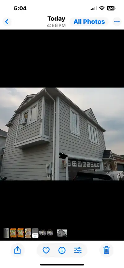 Coach House in Markham Cornell is for Rent