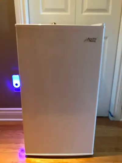 Arctic King Small Fridge only 6 mths old - perfect for dorm, apt, View more