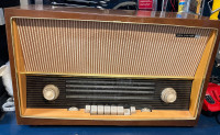 Vintage RCA Victor Radio