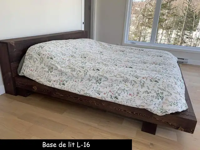 Lit en bois. in Beds & Mattresses in City of Montréal - Image 11