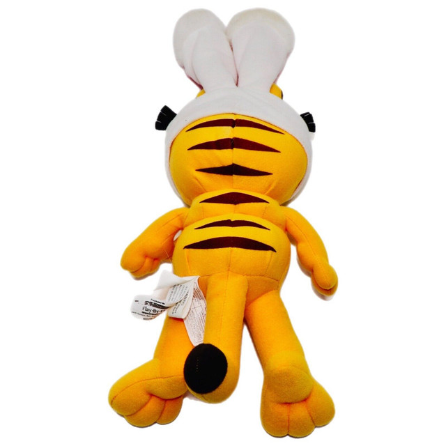 PELUCHE 15"  LAPIN DE PAQUES GARFIELD 15 INCH EASTER BUNNY PLUSH in Arts & Collectibles in West Island - Image 3