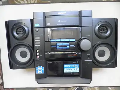 Sony MHC-RG20 3 CD System, View more