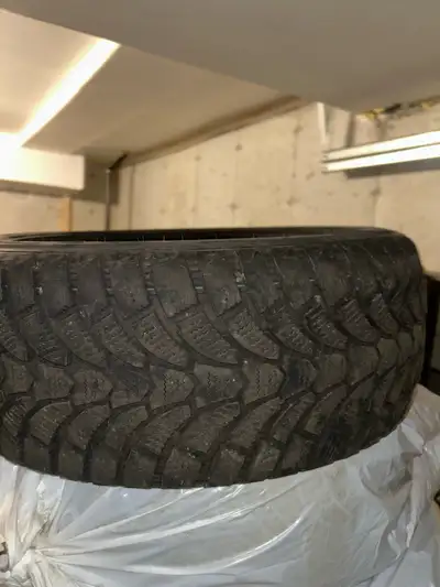 225/50/17 winter tires Brand new winter tires, only used for one season, came off of my bmw that I s...