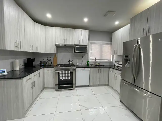 Rooms available in newly renovated Windsor home