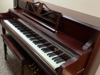 Piano acoustique, 42 pouce , MASON &amp; RICH fait a Toronto
