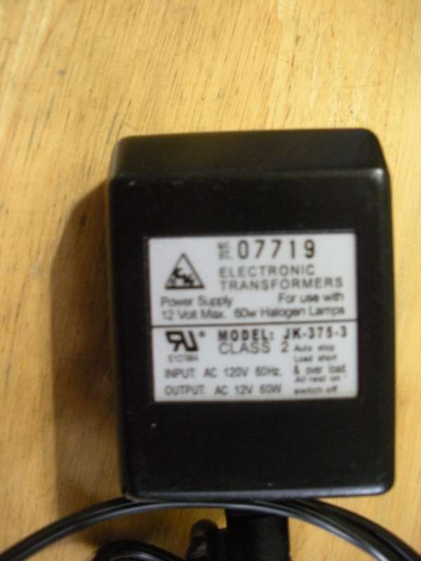 Halogen Lamp 60W in Other in Oakville / Halton Region - Image 5