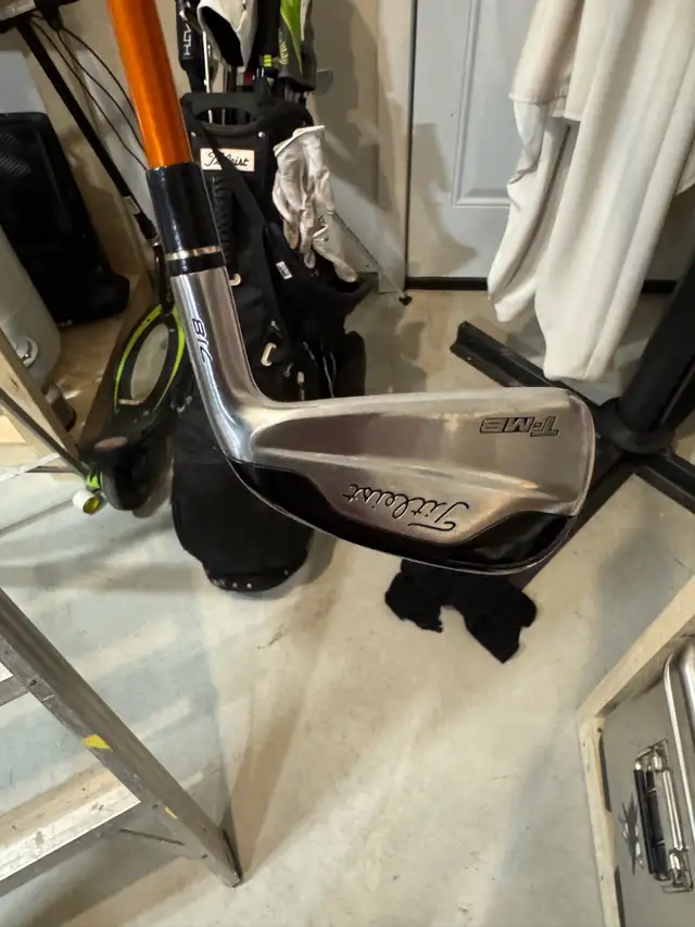 Titleist T-MB  718 2 Iron with TOUR AD 95 shaft in Golf in London - Image 2
