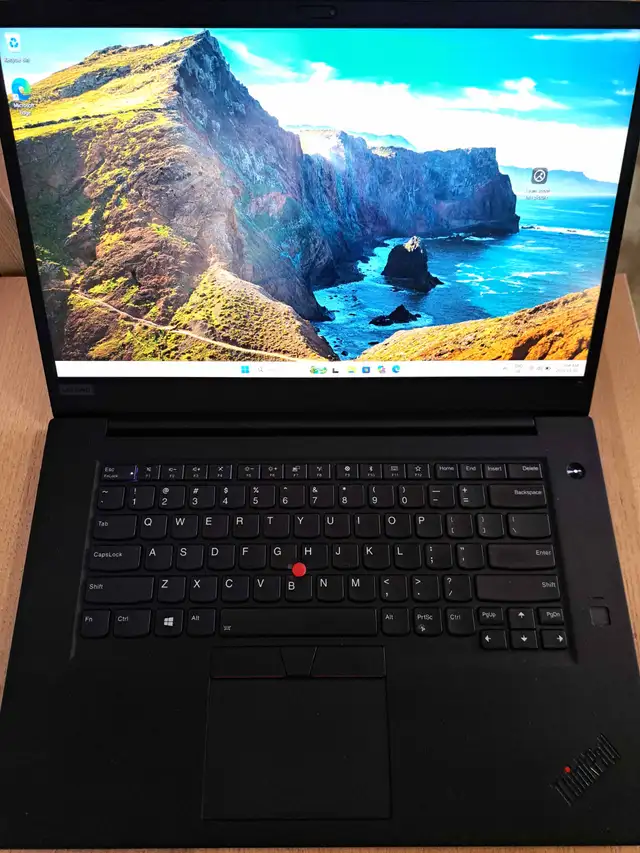 Lenovo ThinkPad P1 / X1 Extreme 6 cores i7 Mobile Workstation in Laptops in City of Montréal - Image 2
