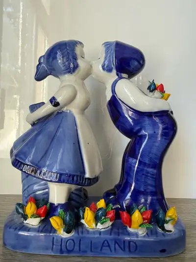 Holland Figurines, View more