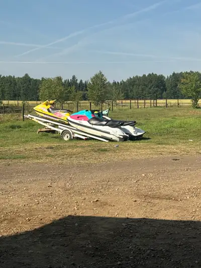 3 seat pink 2003 Yamaha waverunner new impeller bearings 2 seasons ago 3 seat green 1998 sea doo gtx...