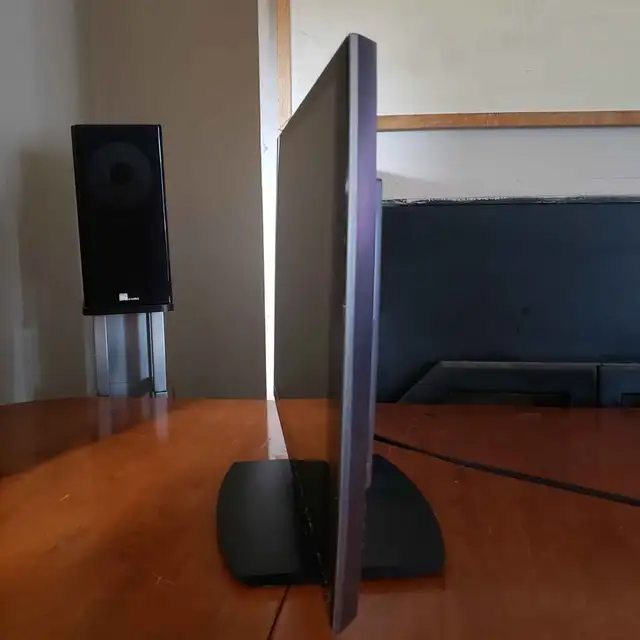 Sony 3D Gaming Monitor with WORKING glasses (3D TV) in TVs in Ottawa - Image 5
