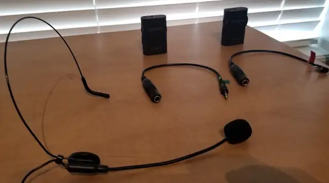 Wireless Microphone Mic in Pro Audio & Recording Equipment in London - Image 4