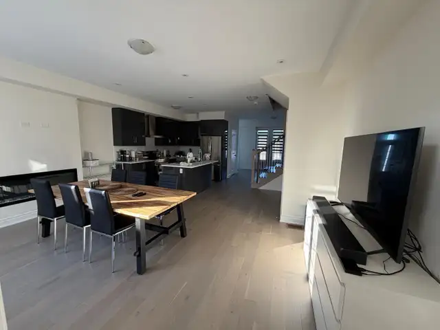 Furnished room in Townhouse. Kleinburg, Vaughan.