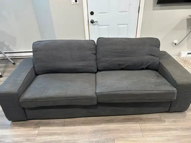 Grey Fabric Couch in Couches & Futons in Kingston - Image 3