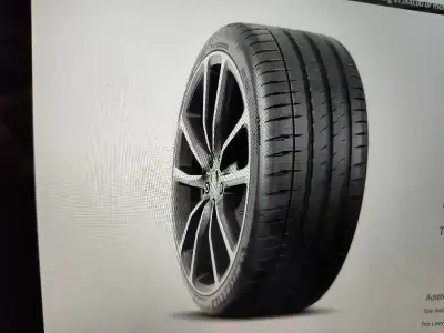 4 Brand new Michelin Pilot Sport tires. Size 225 45 R17